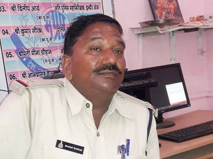 आलीराजपुर जिले में एएसआई दस हजार की रिश्वत लेते पकड़ाया
