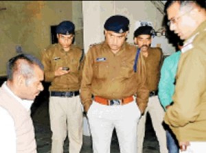 भरण पोषण के रुपए लेने आई पत्नी की फावड़ा मारकर की हत्या image-9142